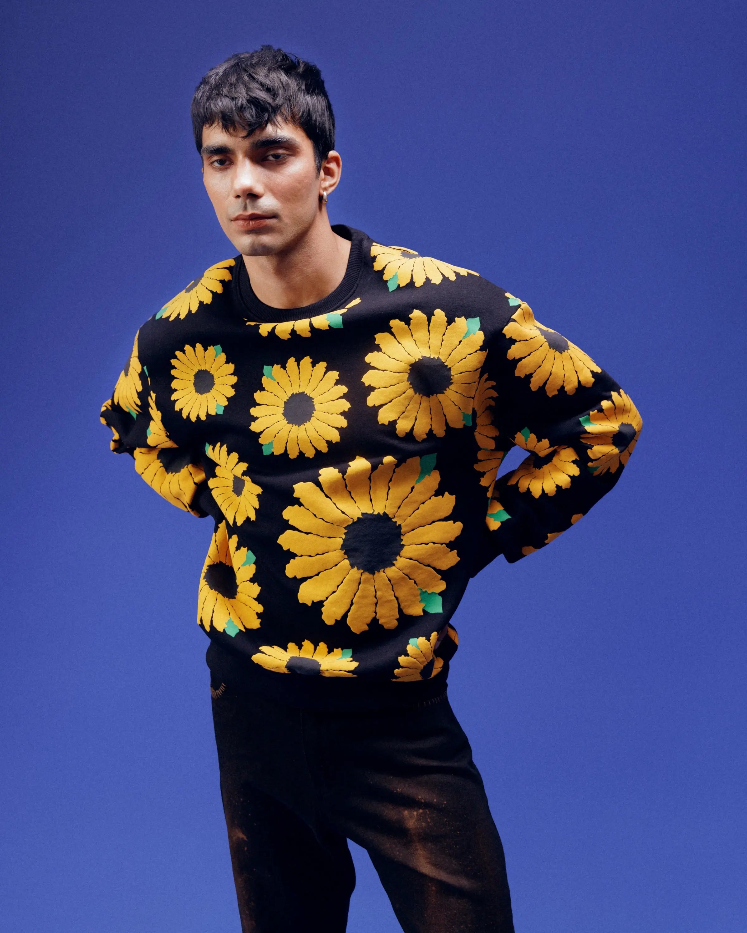 Flower Boi Sweatshirt - IZGGI