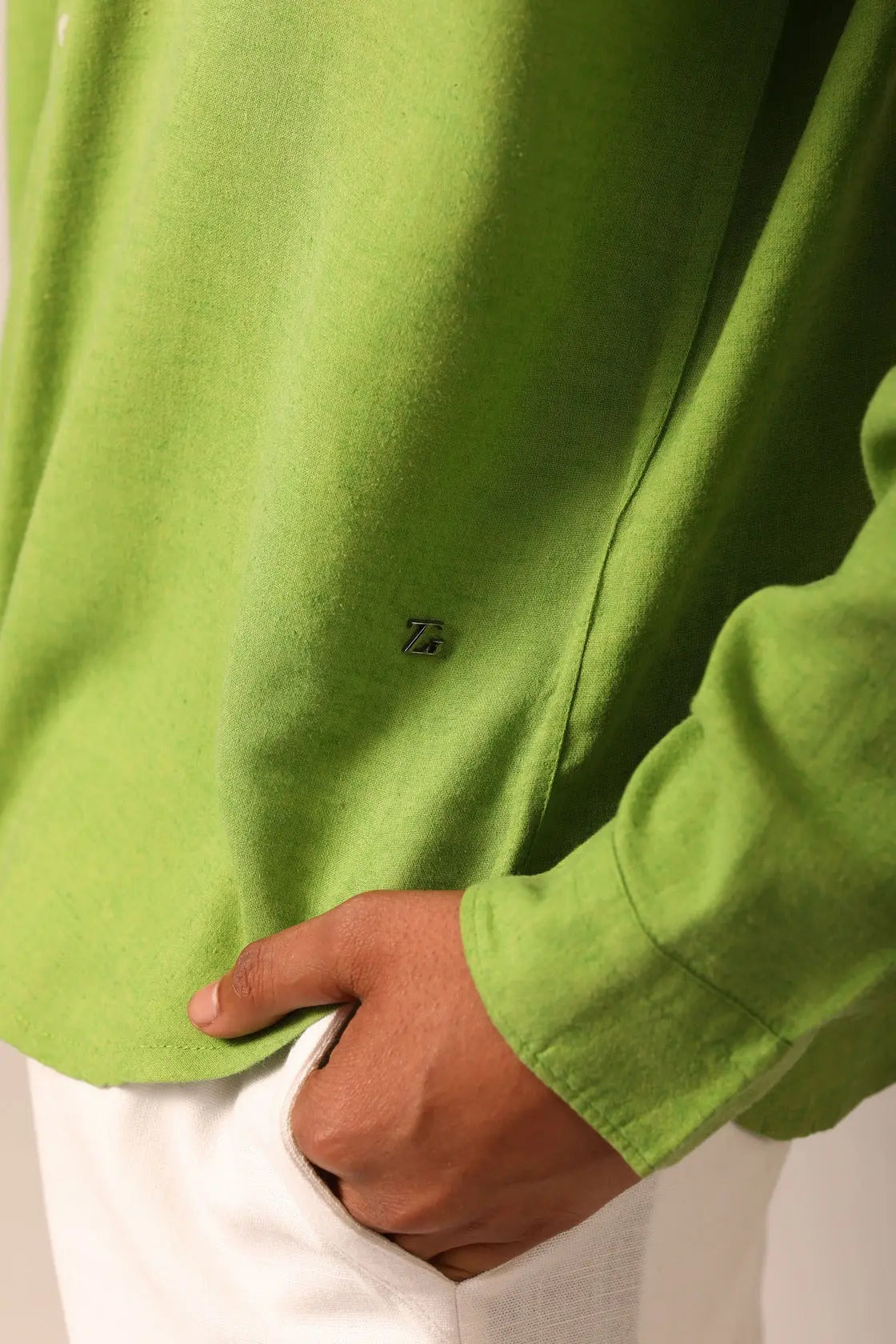 Linen Shirt in Serpent - IZGGI