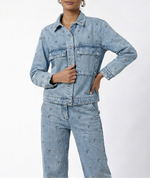 جاكيت جينز مزين بالمسامير