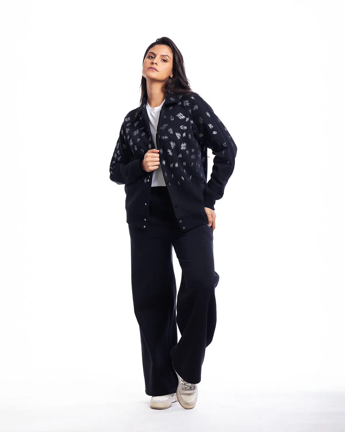 Essence- Women's Straight Fit Sweatpants in Black - IZGGI