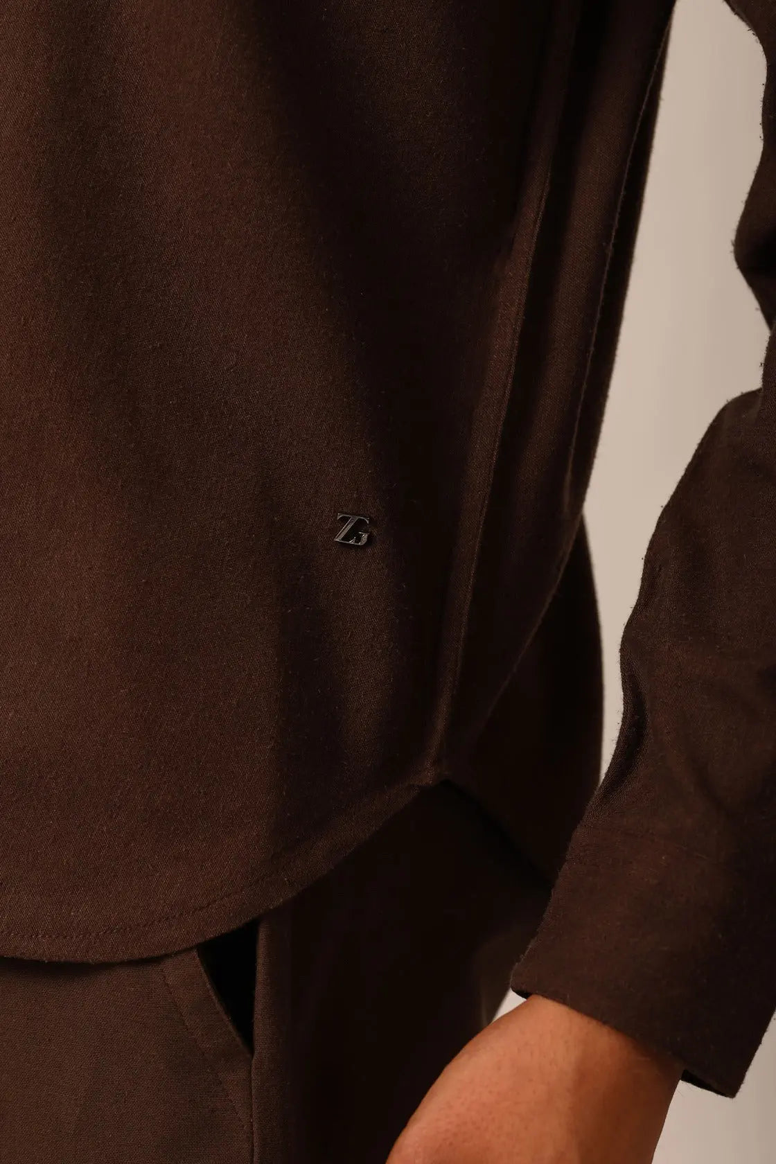 Linen Shirt in Espresso - IZGGI