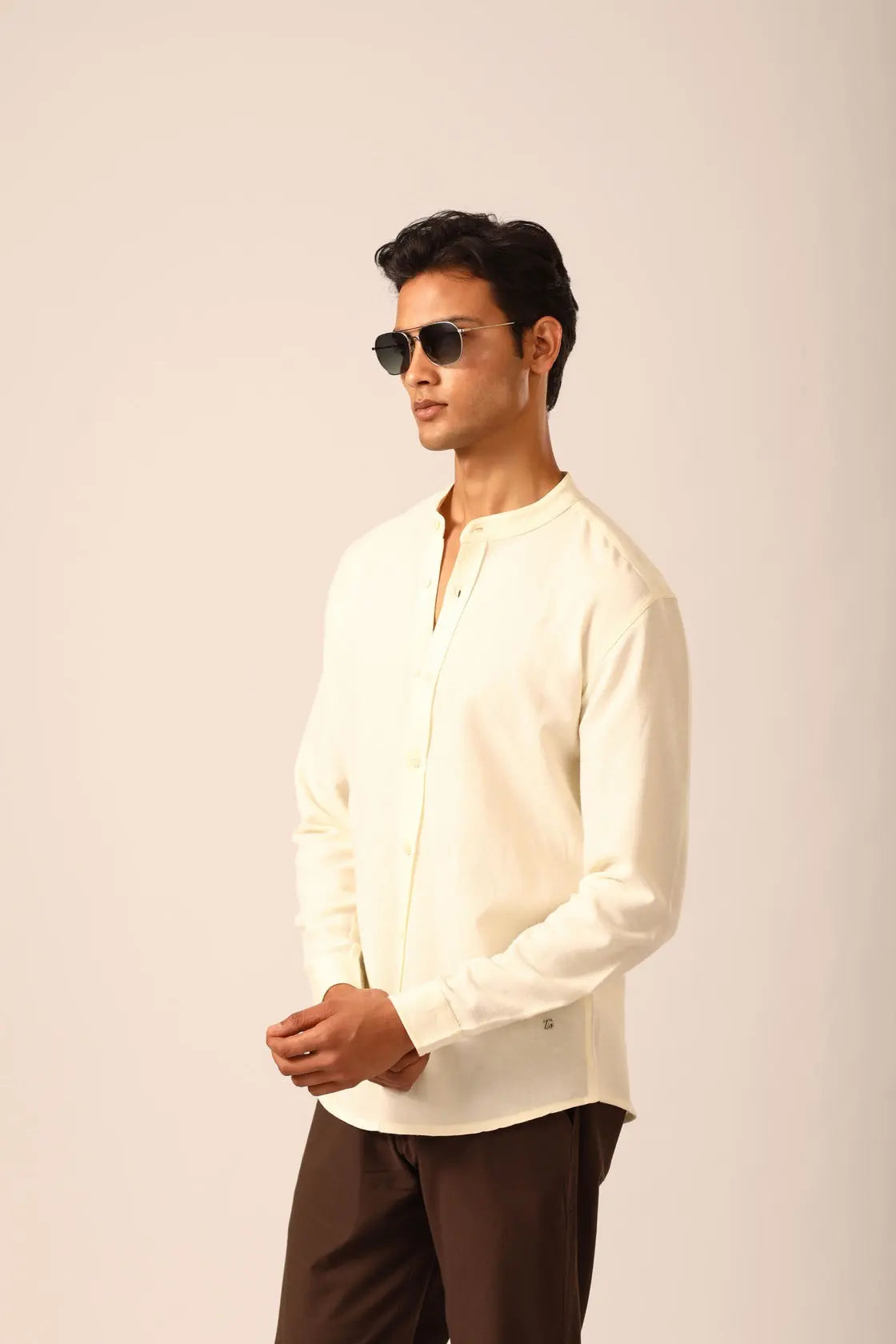 Chinese Collar Linen Shirt in Vanilla - IZGGI