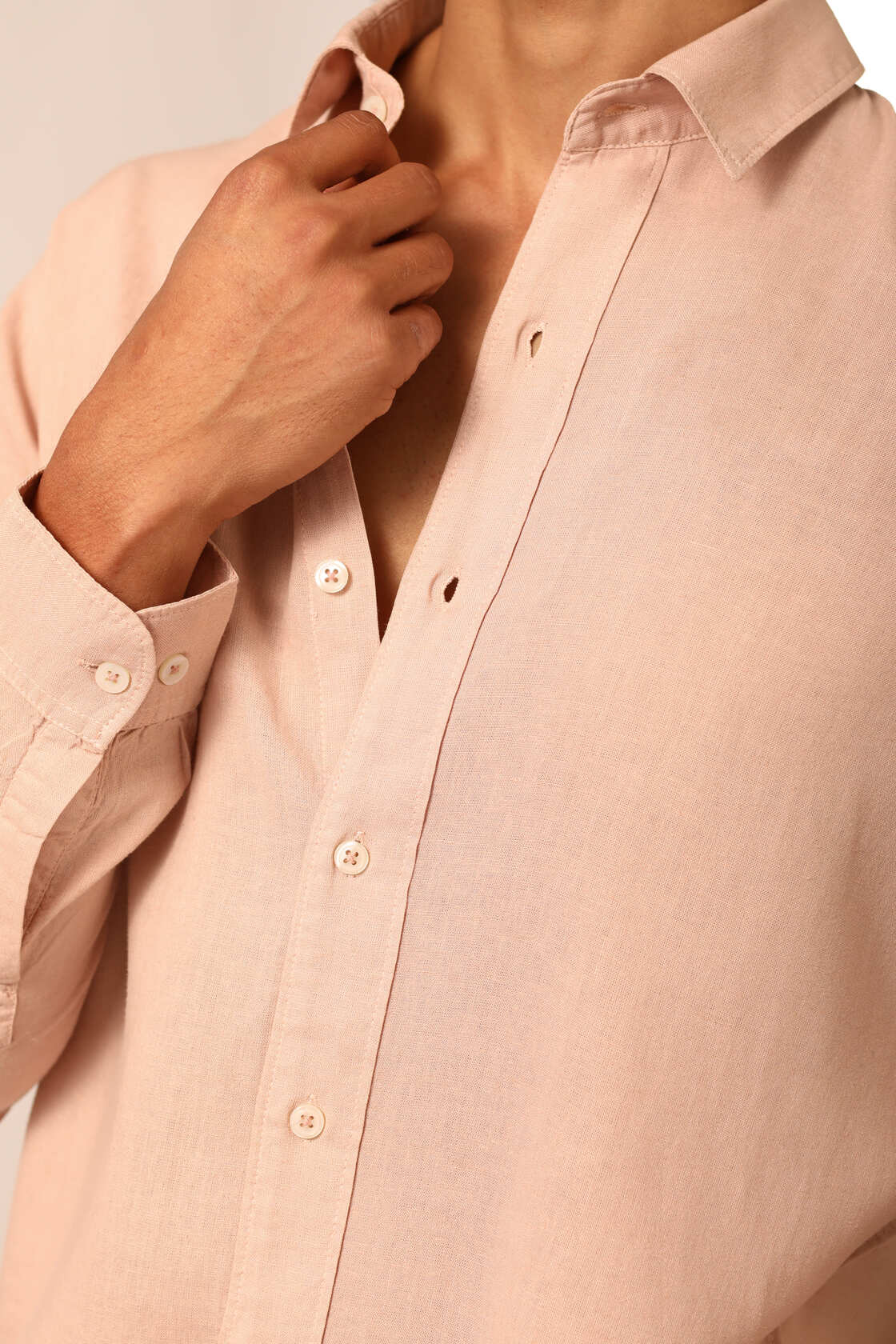 Linen Shirt in Powder Puff - IZGGI