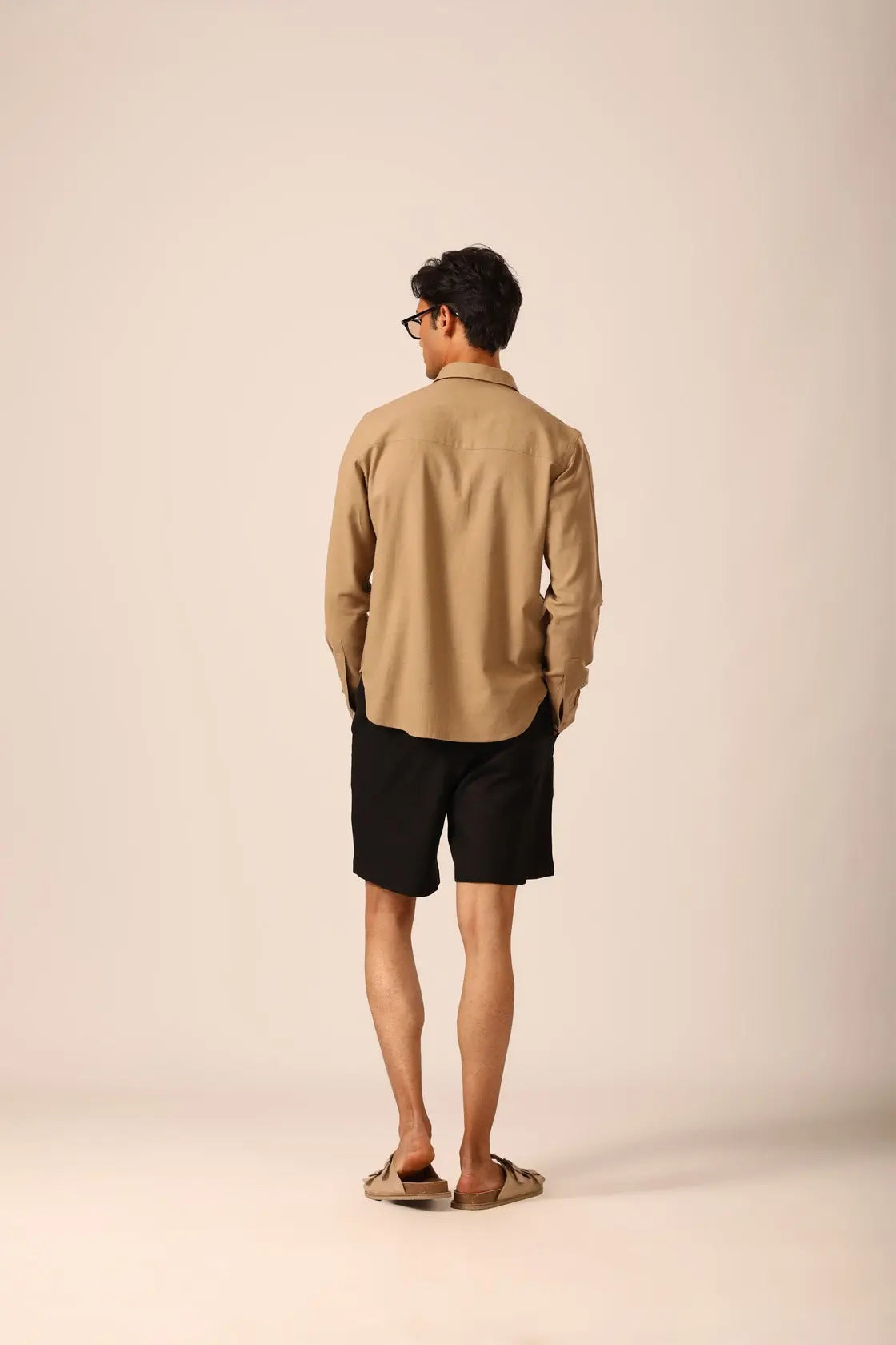 Linen Shirt in Taupe - IZGGI