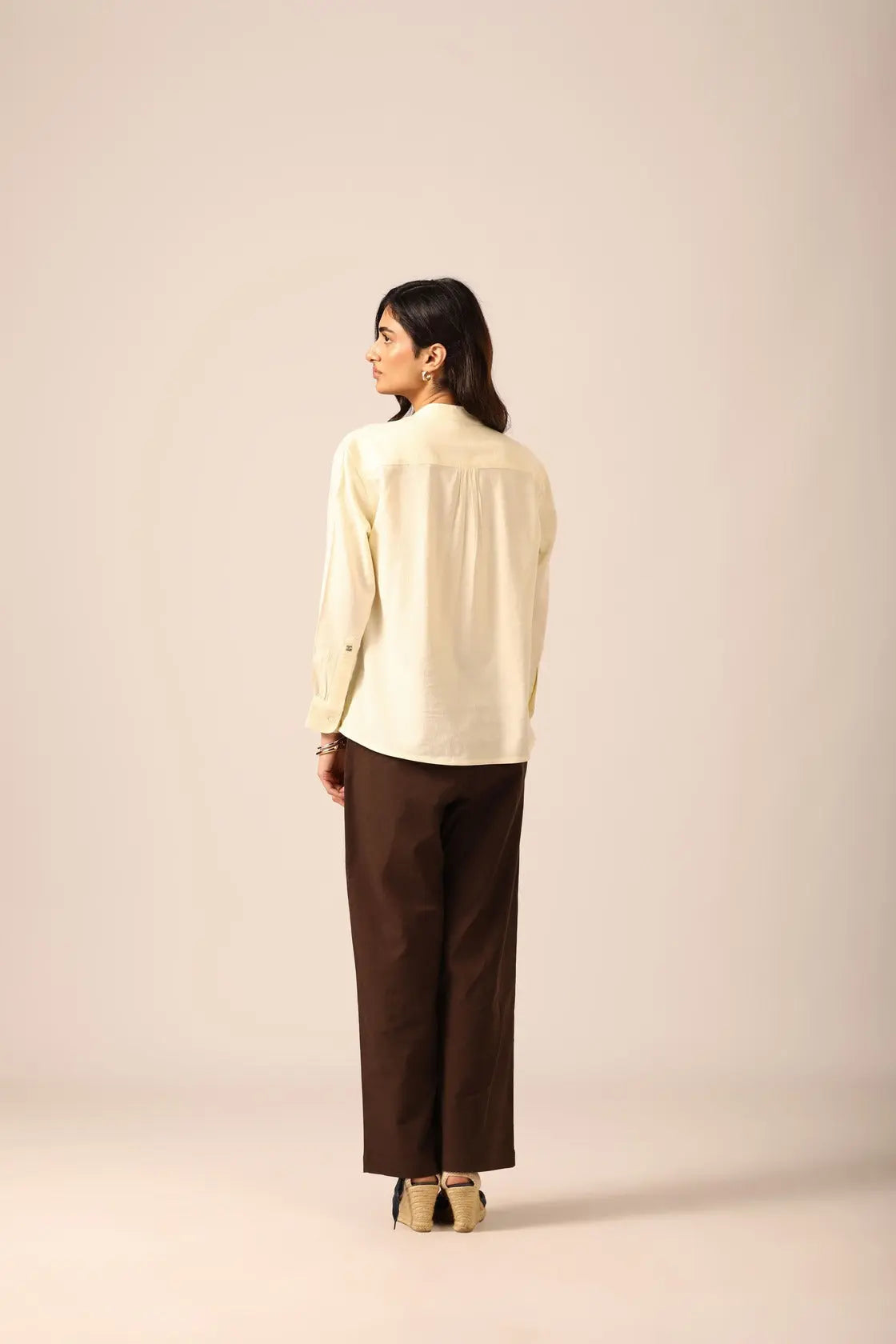 Elm Chinese Collar Linen Shirt in Vanilla - IZGGI