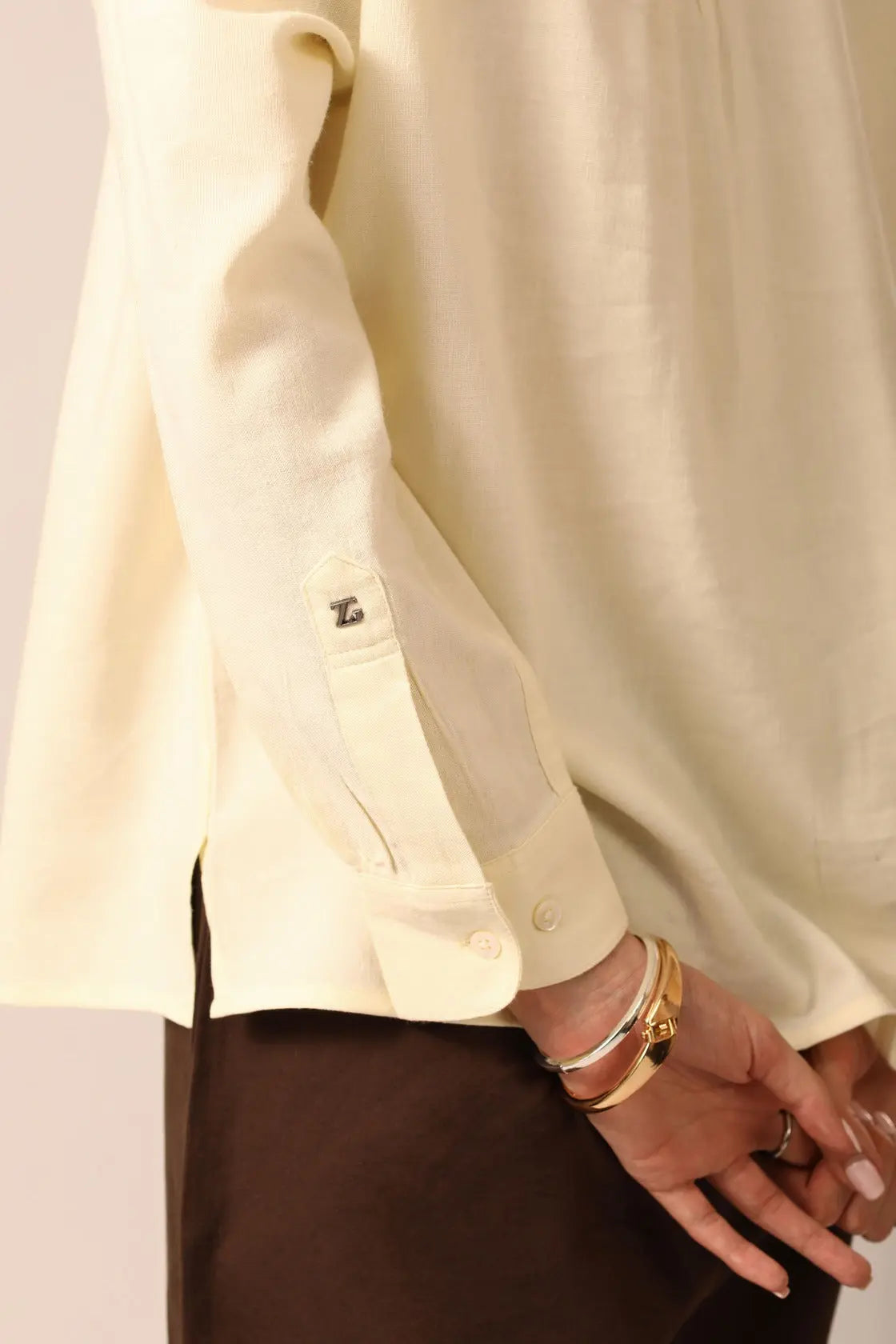 Elm Chinese Collar Linen Shirt in Vanilla - IZGGI