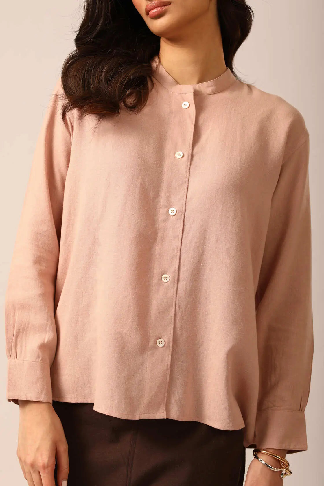 Elm Chinese Collar Linen Shirt in Powder Puff - IZGGI