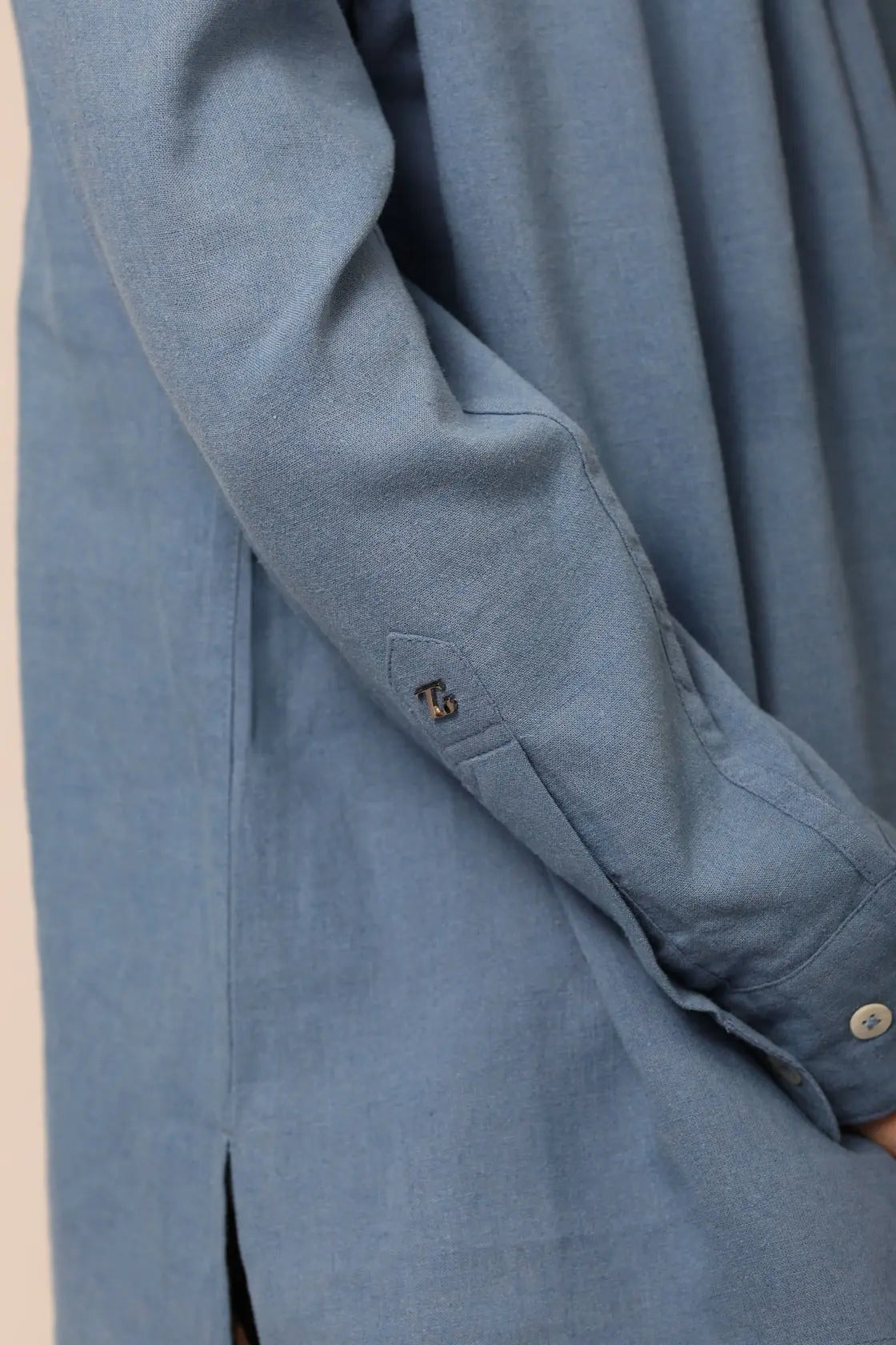 Elm Chinese Collar Linen Shirt in Steel Blue - IZGGI