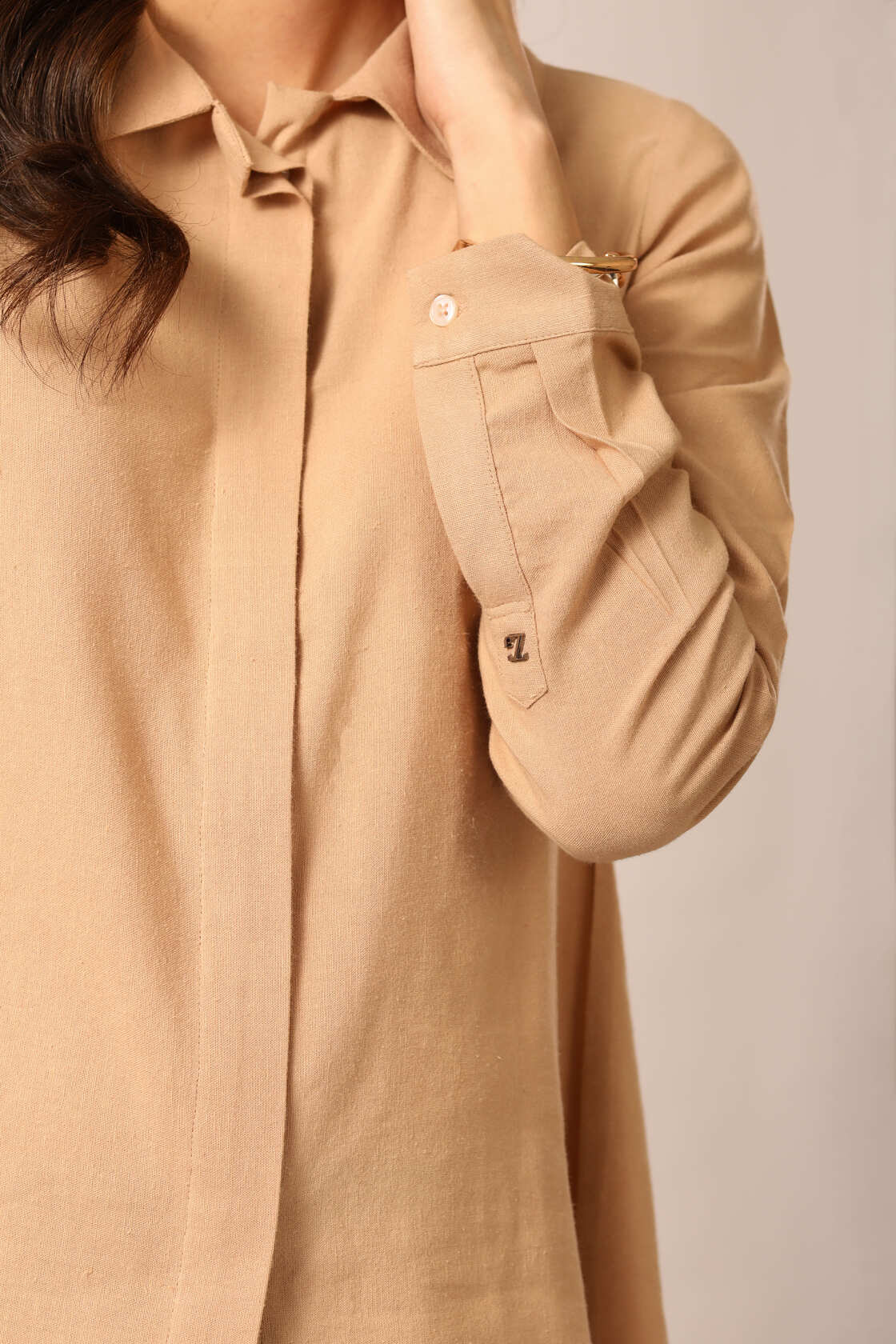 Bria A-line Linen Shirt in Flesh - IZGGI