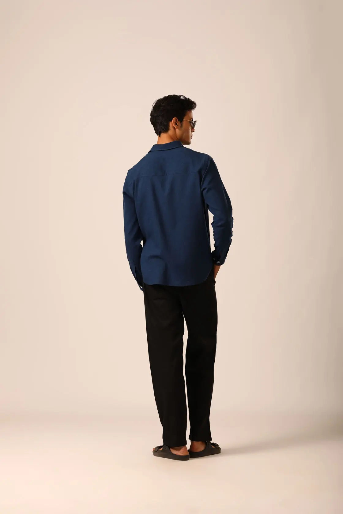 Linen Shirt in Midnight Blue - IZGGI
