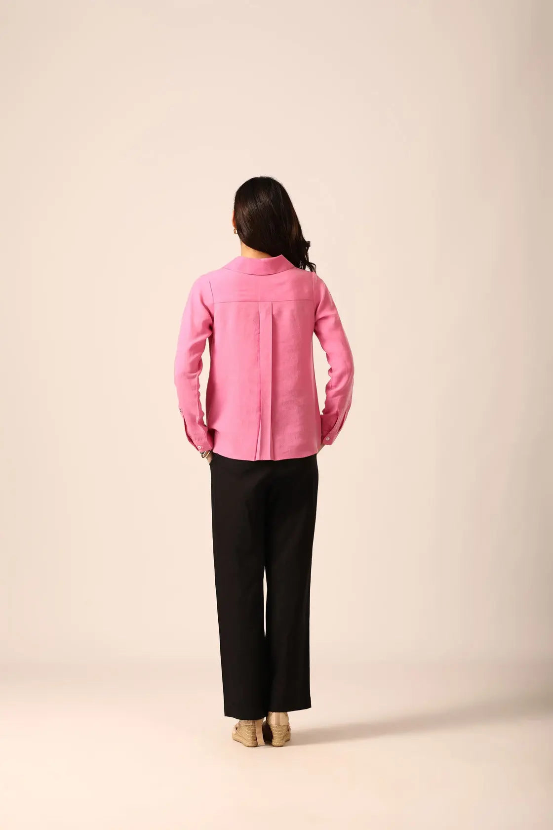 Bria A-line Linen Shirt in Taffy - IZGGI