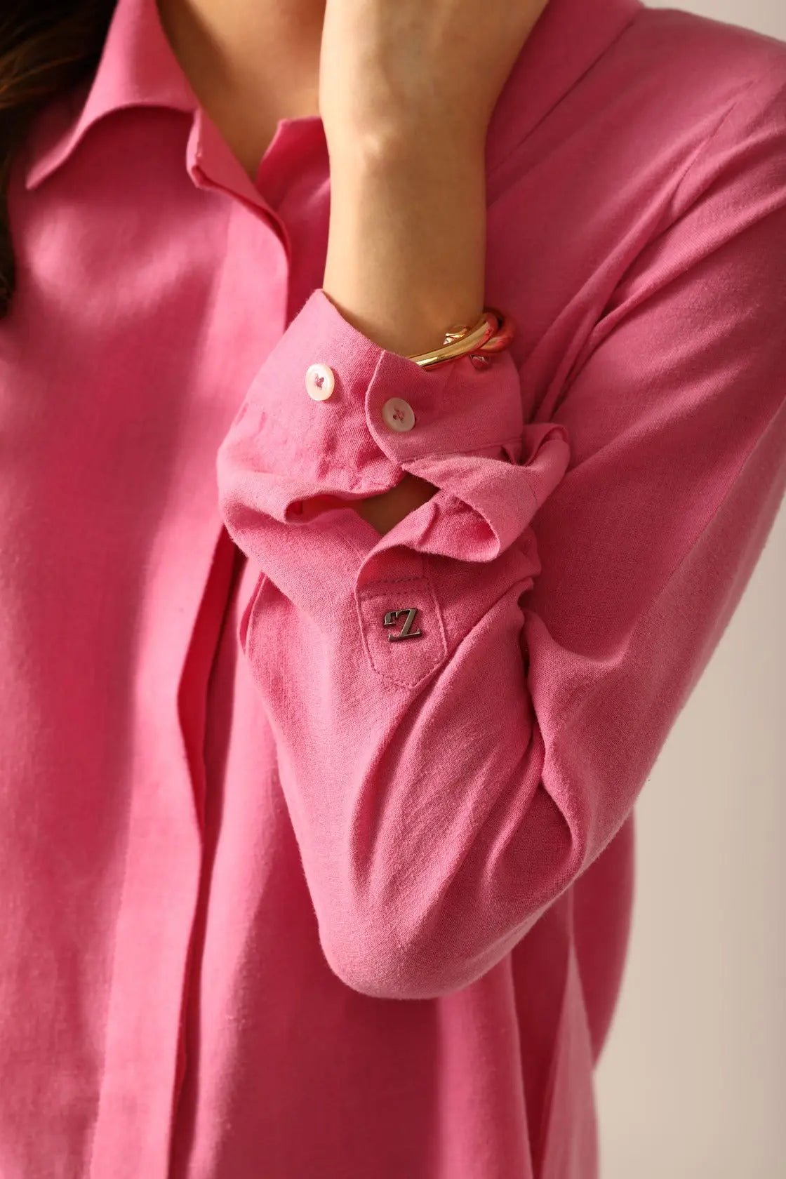 Bria A-line Linen Shirt in Taffy - IZGGI