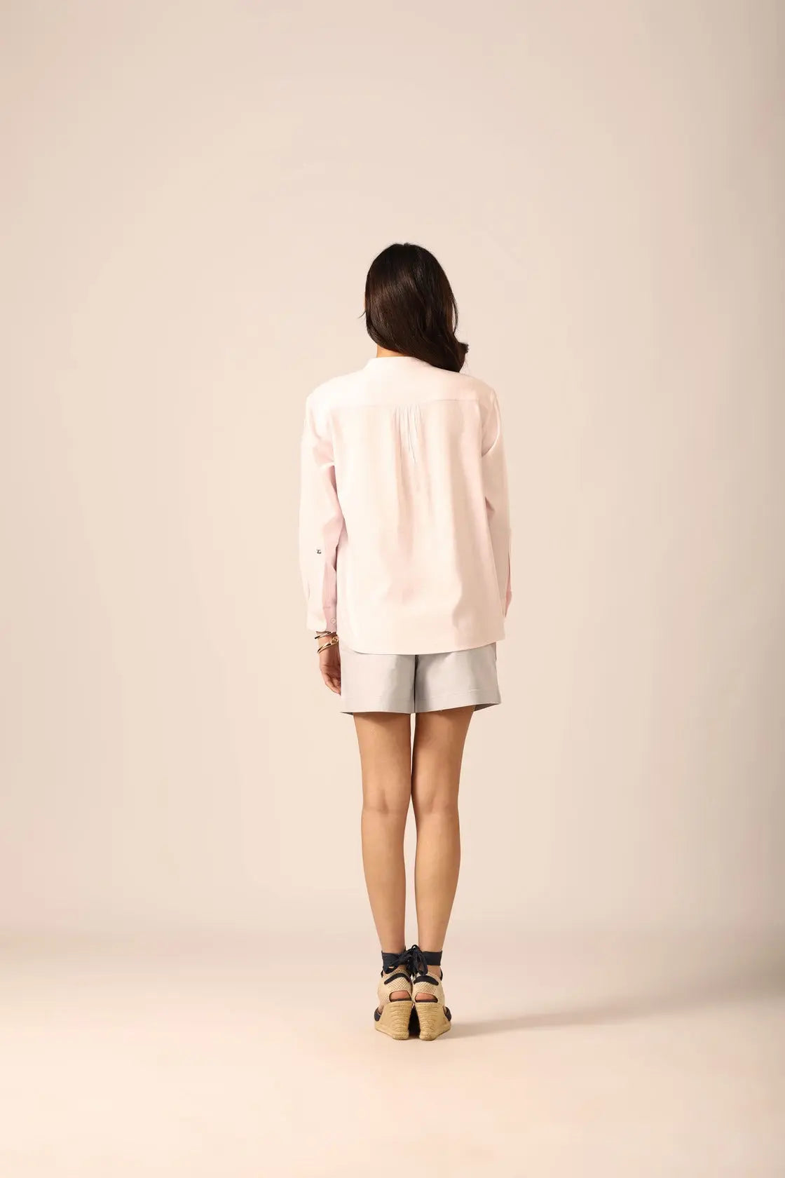 Elm Chinese Collar Linen Shirt in Sakura - IZGGI