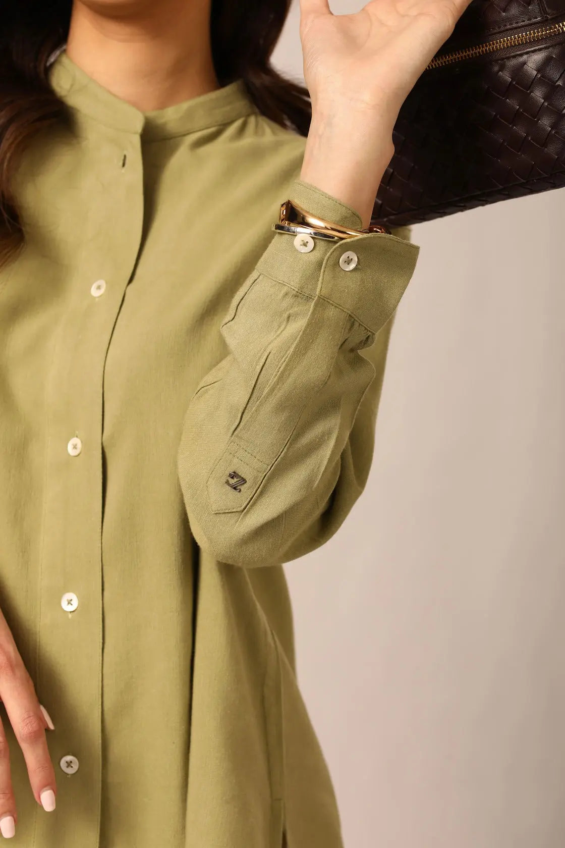 Elm Chinese Collar Linen Shirt in Sage - IZGGI