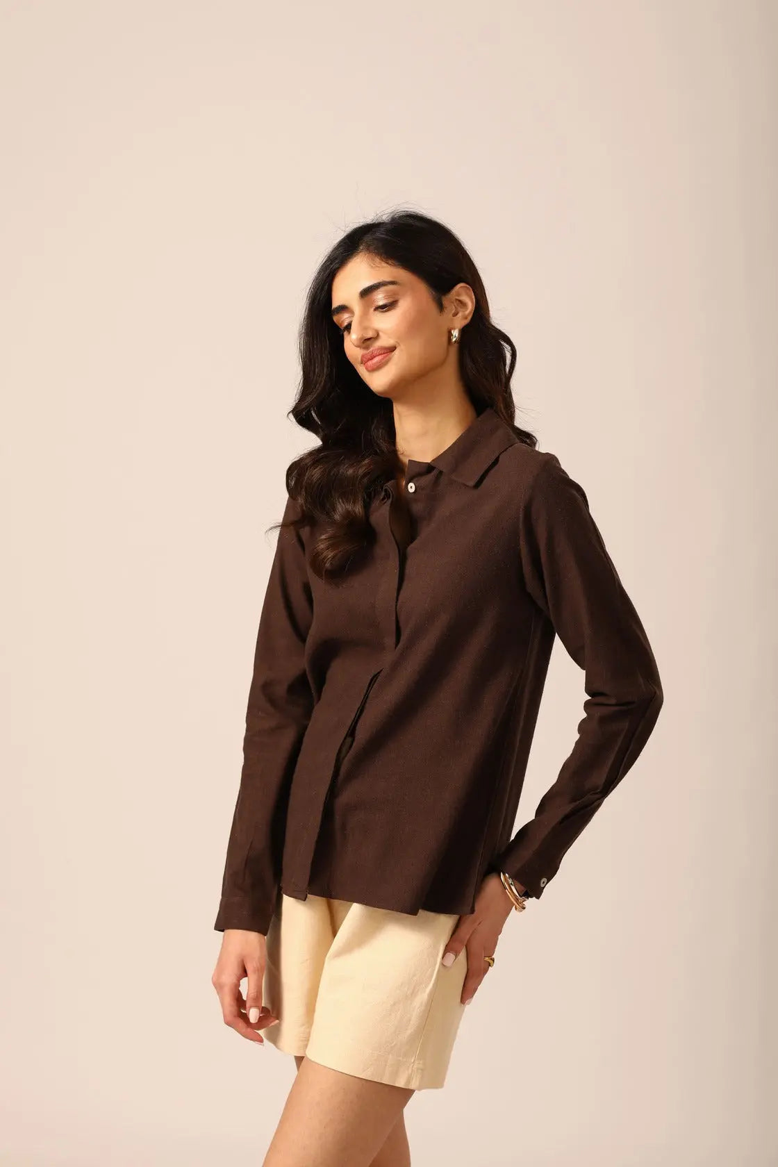 Bria A-line Linen Shirt in Espresso - IZGGI