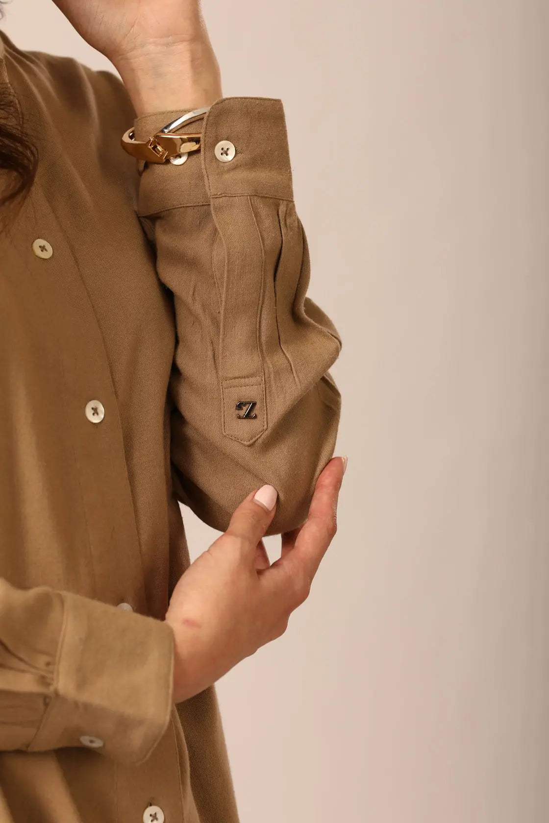 Elm Chinese Collar Linen Shirt in Taupe - IZGGI